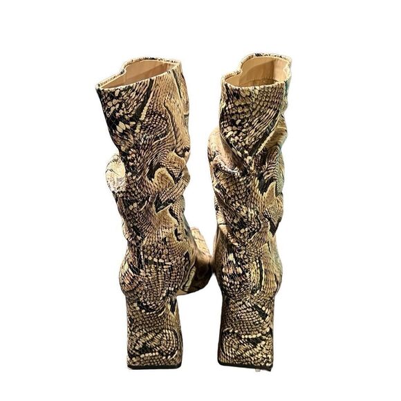 Vince Camuto Ambie Snakeskin Print Mid Shaft Pointed Toe Boot NWOB  7.5 - Picture 2 of 5